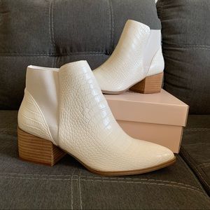 Chinese Laundry Finn Ankle Boots